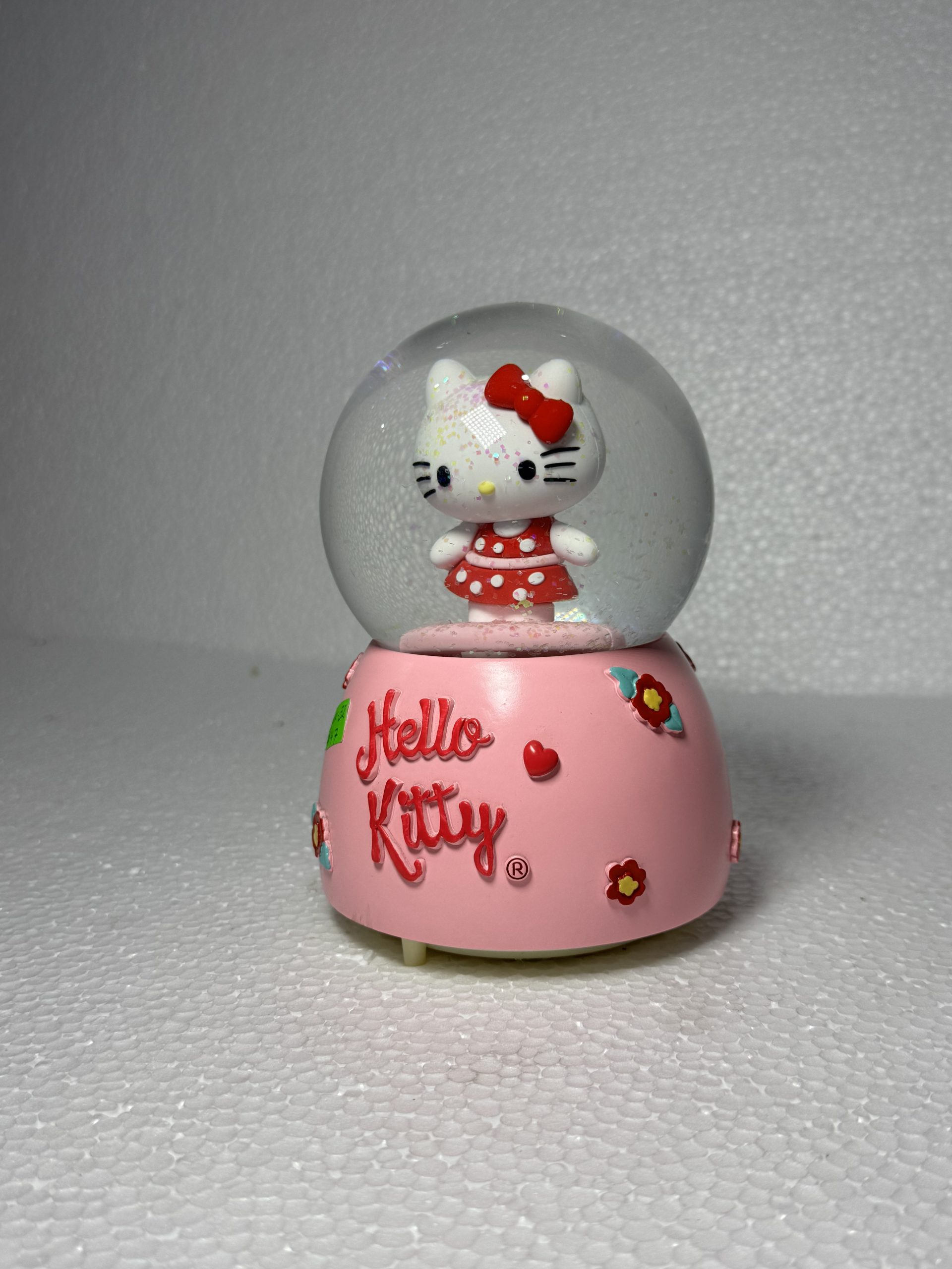 Lámpara en Forma de Esfera de Hello Kitty a Pilas